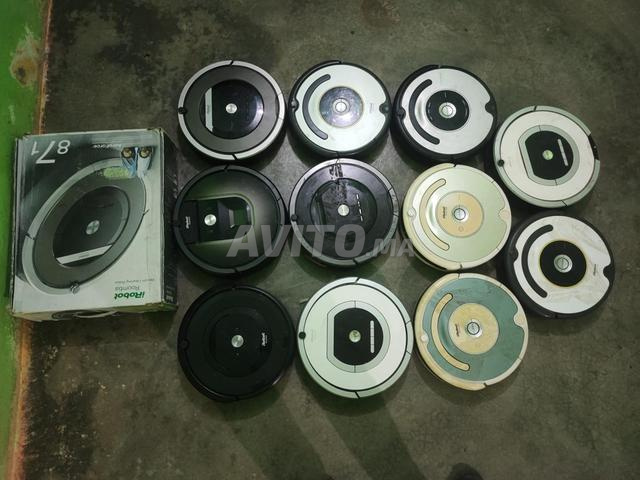 Robots aspirateurs marque iRobot Roomba