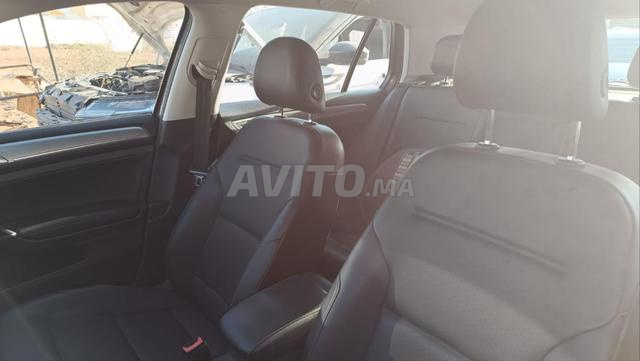 Volkswagen Golf 7 Diesel Automatique 2018 à Tiznit - 2