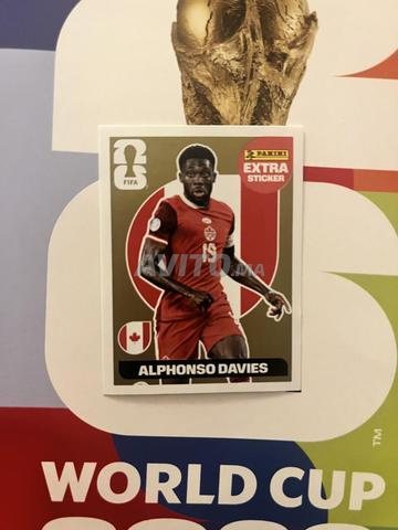 ملصق بانيني كأس العالم 2026 ألفونسو ديفيز إصدار Gold Extra Sticker