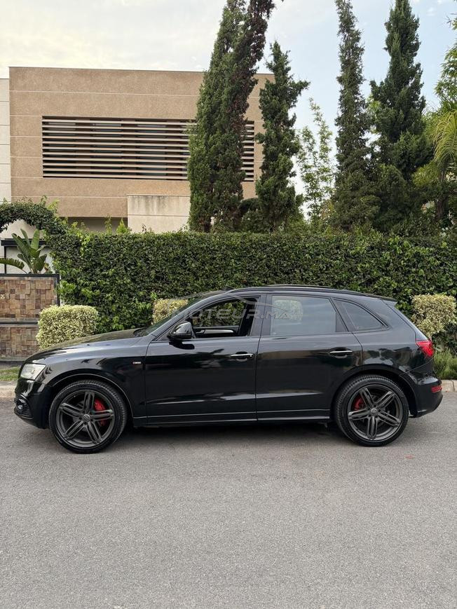Bonjour je vous présente ma voiture  q5 sline