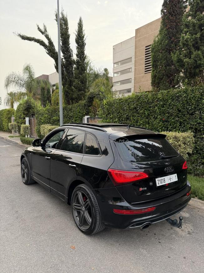 Bonjour je vous présente ma voiture  q5 sline