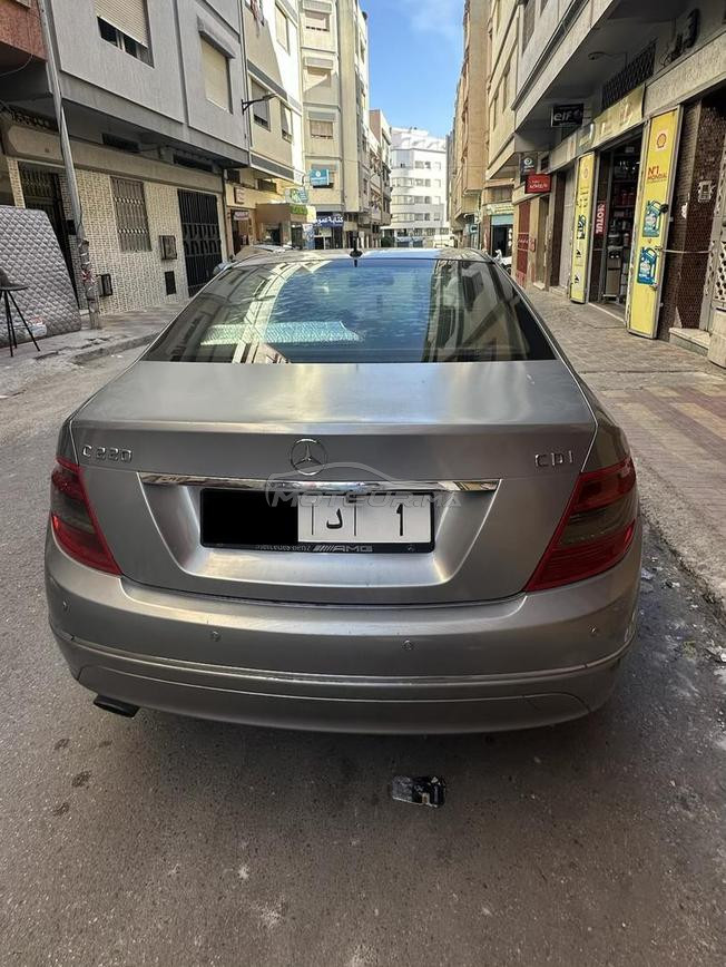mercedes benz 220d
