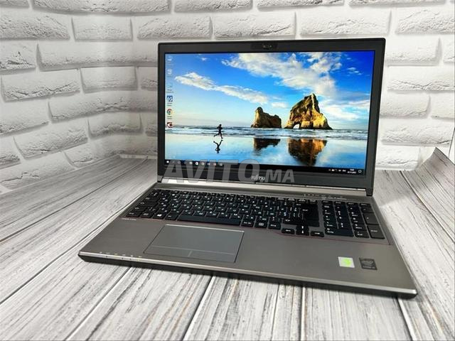 فوجيتسو i7 رام 8 ديسك SSD بطارية 5 ساعات CRT SIM