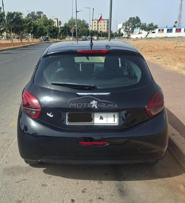 Peugeot 208 Diesel Manuelle 2016 à Temara