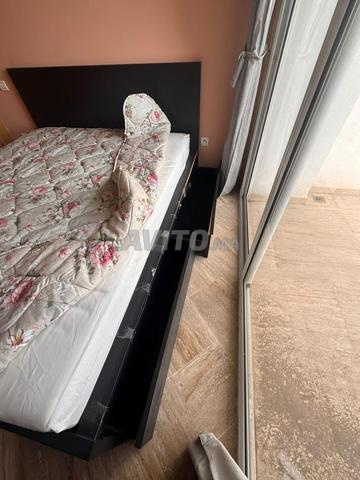Modèle IKEA MALM avec 4 bacs de rangement et matelas - 2