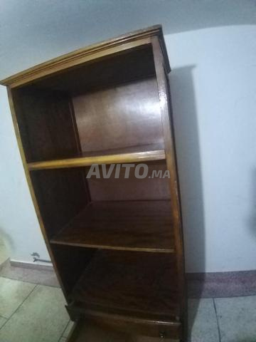 Bibliothèque/vitrine en bois de hêtre avec tiroir – bon état