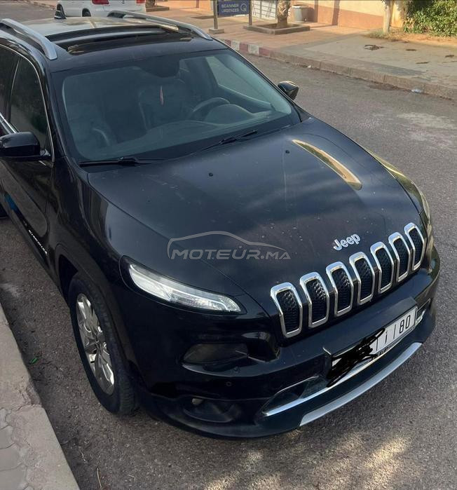 voiture Jeep CHEROKEE 