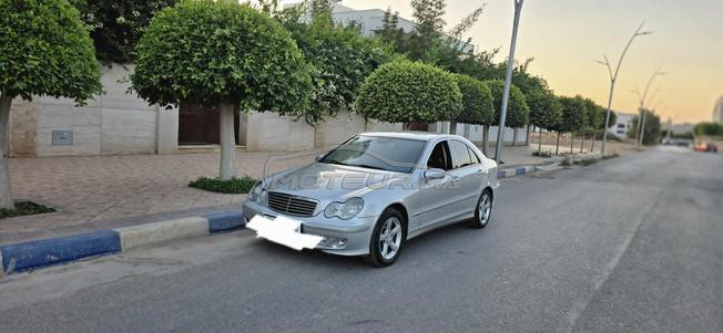 Mercedes-Benz 220 Diesel Automatique 2004 à Nador