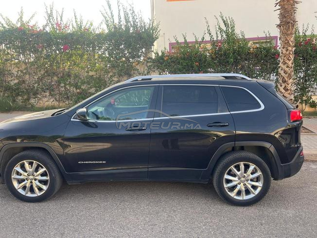voiture Jeep CHEROKEE 