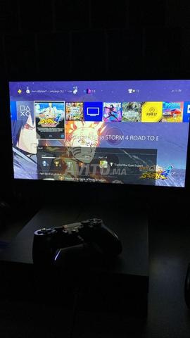 Ps4 slim deux manettes bon état - 2