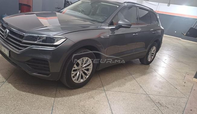une très belle voiture a vendre 