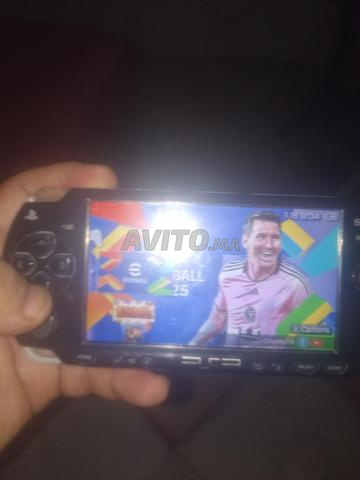 PSP slim plein de jeux 16 Go - 2