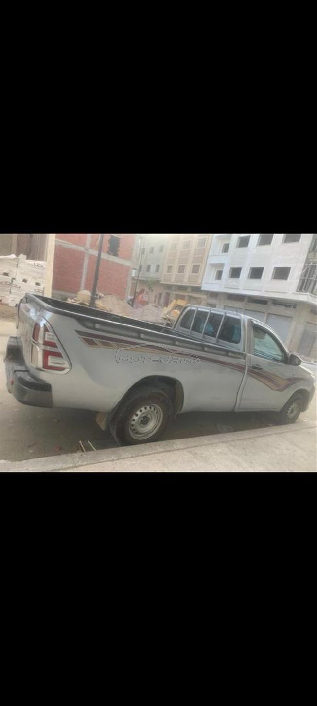 voiture hilux à vendre