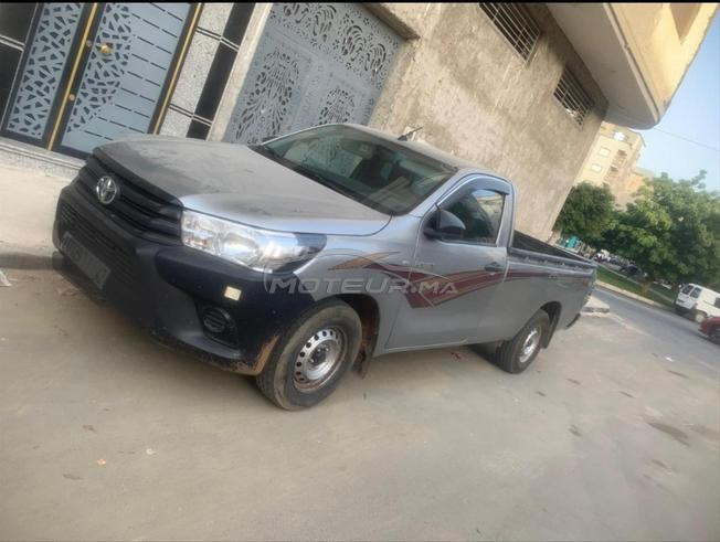 voiture hilux à vendre
