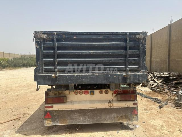 مقطورة شبه مسطحة Fruehauf