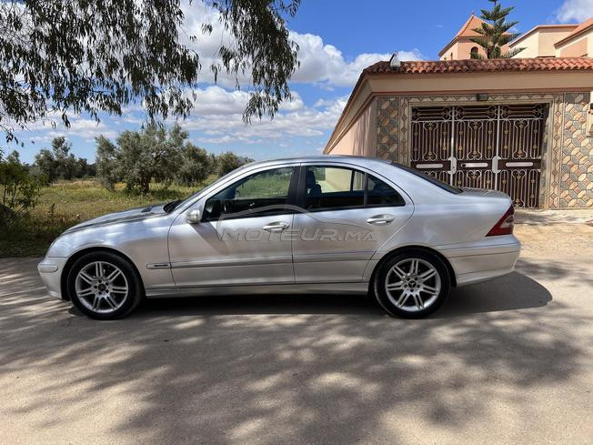 Mercedes-Benz 220 Diesel Automatique 2005 à Nador