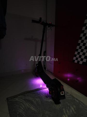 سكوتر كهربائي بأوراقه، ثمن 3300 - 2