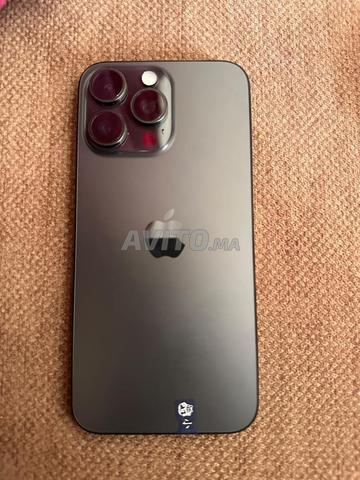 iPhone 15 pro max comme neuf - 2