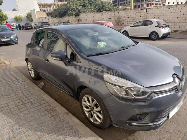 رينو كليو ديزل يدوية 2021 بالدار البيضاء