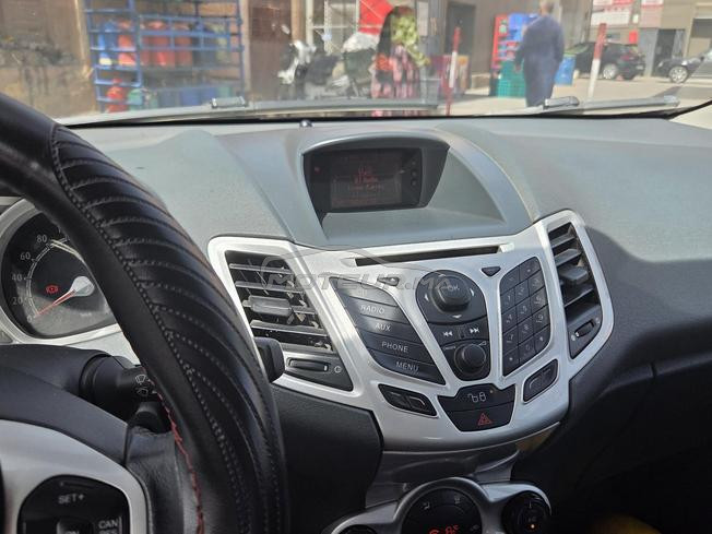 Ford Fiesta Titanium Diesel Manuelle2011Marrakech 