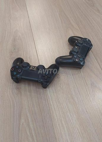 PS4 Slim et 2 manettes très bon état - 2