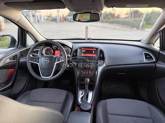 opel astra j 2015 2L automatique 