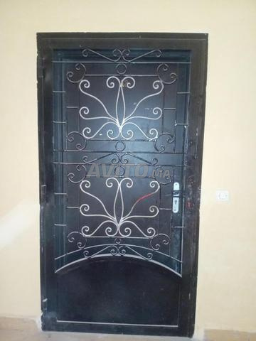 🚪 باب من الحديد للحماية وباب خشبي - 2