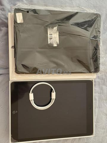 iPad 9ème génération comme neuf avec accessoires - 2