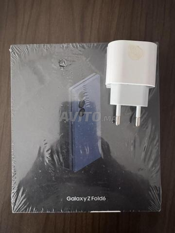 Samsung Z Fold 6 Navy 12Go/256Go neuf scellé
