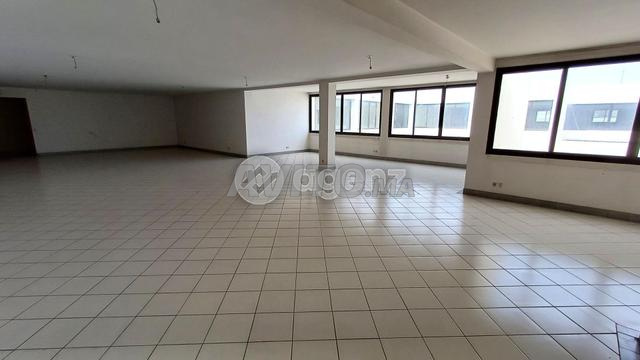 REF-IFN 43 - Bureau à vendre à La Gironde