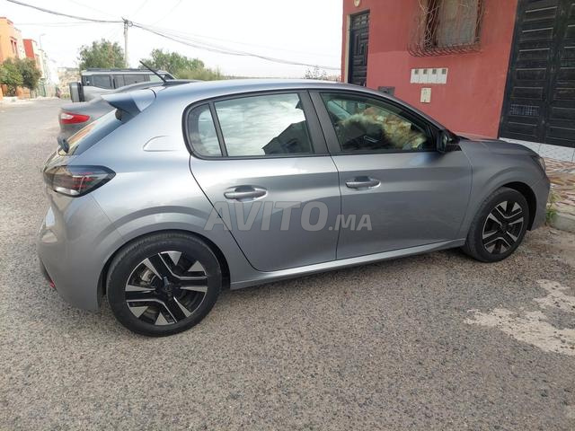 Peugeot 208 ديزل يدوية 2024 بالدار البيضاء - 2
