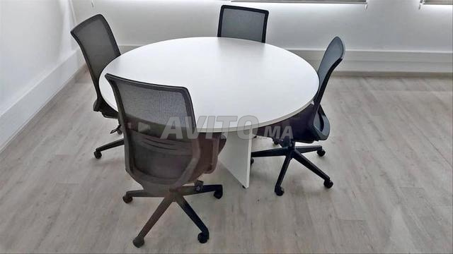 طاولات اجتماعات دائرية راقية بتصميم عصري
