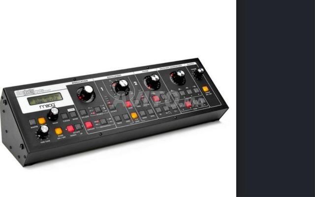 Moog Slim Phatty — synthétiseur analogique Usb