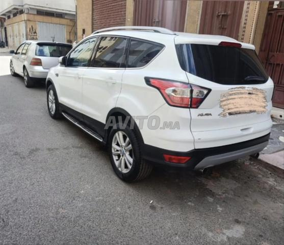 Ford Kuga modèle 2017 - 2