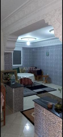 عمارة بمحلين تجاريين و 3 شقق - 2