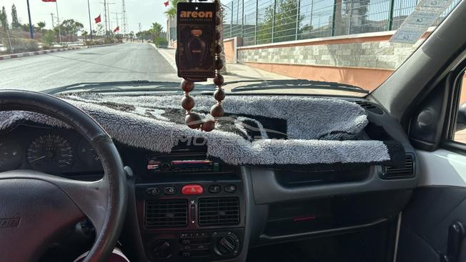 Fiat Palio Essence Manuelle 2003 à Oujda