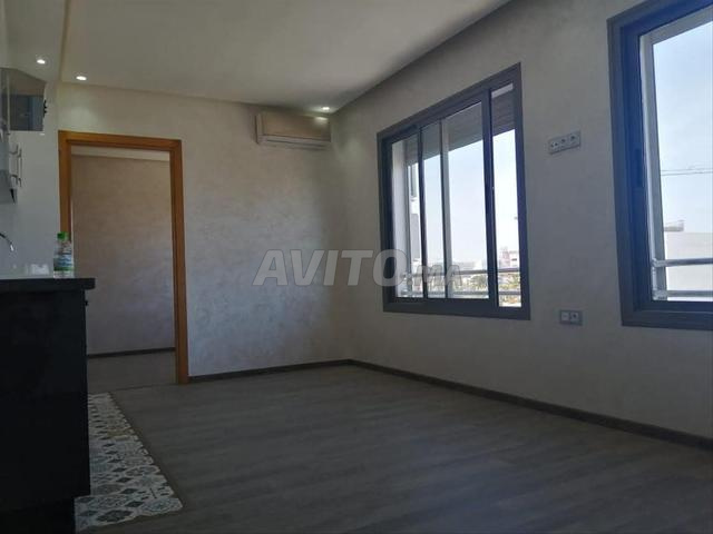 Studio Salon 1Pc vide Quartier Riviera - 2