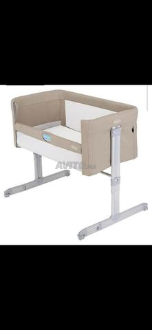 سرير أطفال هزاز ماركة GRACO بحالة ممتازة