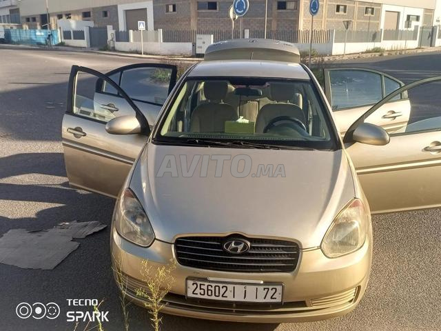 Hyundai Accent - 2
