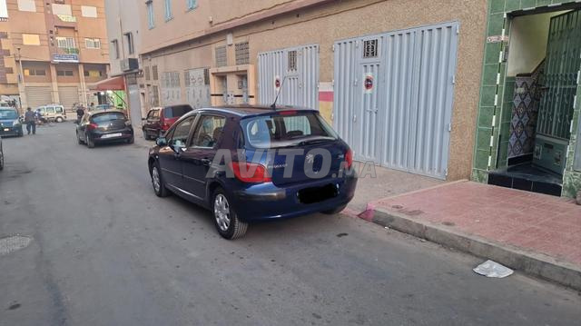 مرسيدس-بنز 307 ديزل يدوية 2004 في تزنيت - 2