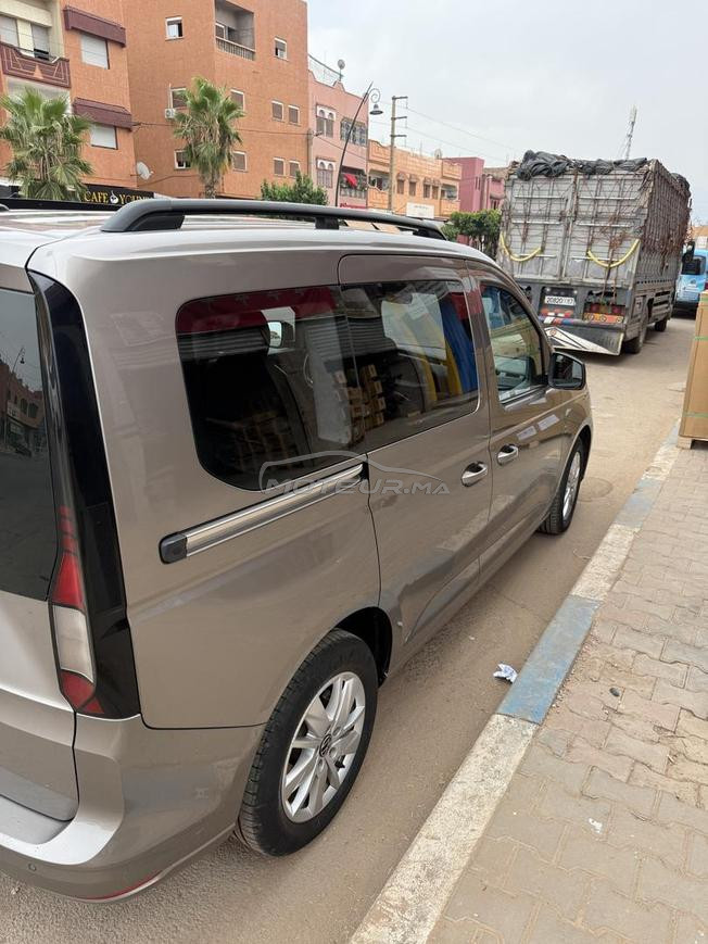 caddy 5 modele 2023 mois 6