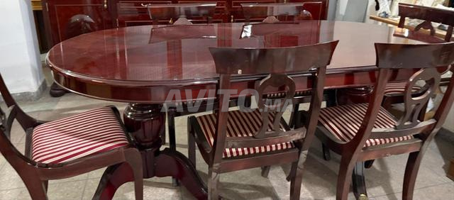 Table à manger italienne avec six chaises à Berrechid - 2