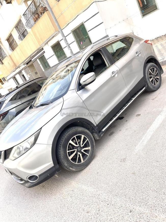 NISSAN QASHQAI 2017 tout option premier main