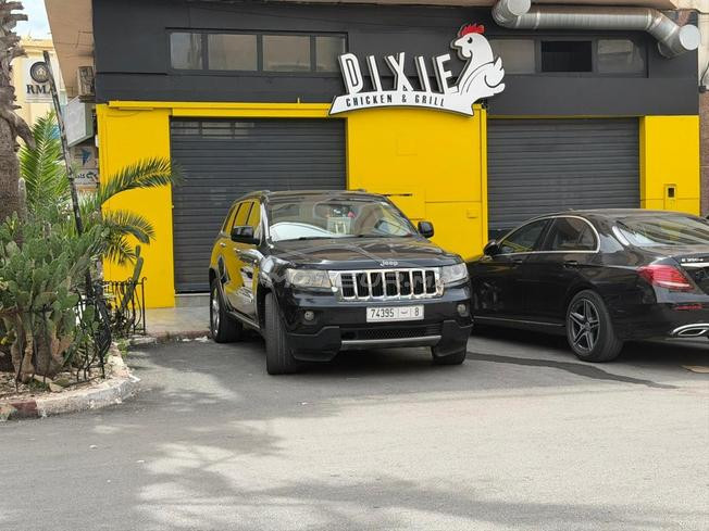 voiture  4/4 bien entretenue a la maison