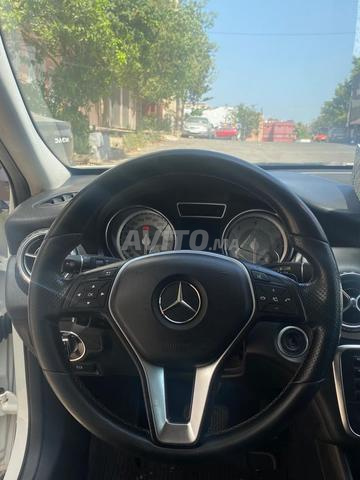 Mercedes-Benz Classe GLA 200D - 2
