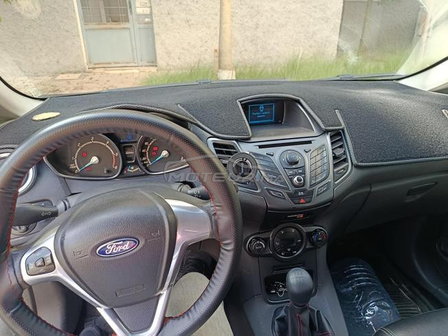ford fiesta tres bon état 