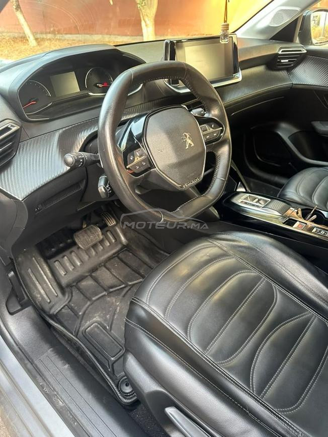 voiture mazal jdida première main madarba walo 