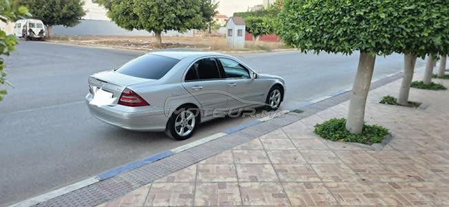 Mercedes-Benz 220 Diesel Automatique 2004 à Nador