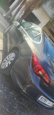 Opel Astra Diesel Manuelle 2013 à Rabat - 2