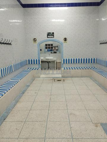 Hammam public avec appartements et local commercial